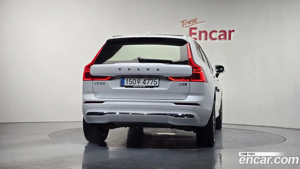 Volvo XC60 2025 из KR, фото 4