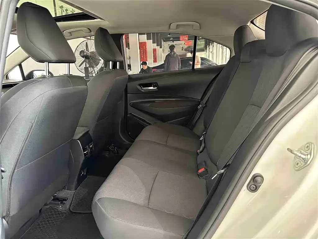 Toyota Corolla 2023 из CN, фото 5