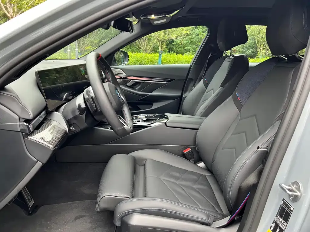 BMW i5 M60 2025 из CN, фото 5