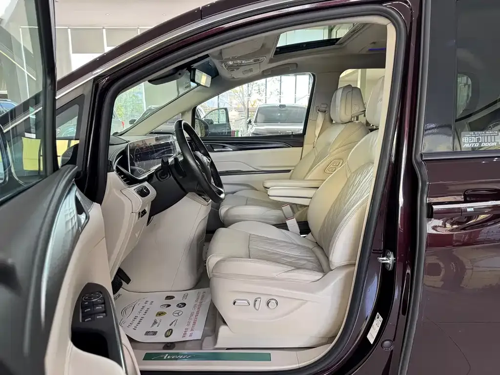Buick GL8 2022 из CN, фото 4