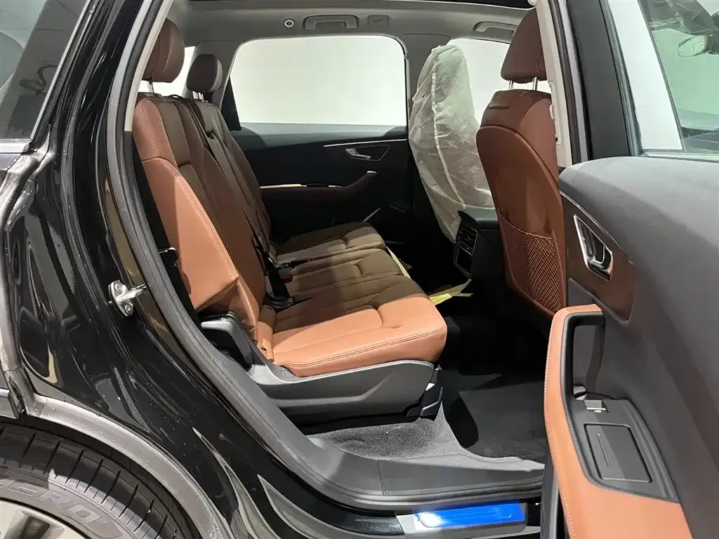Audi Q7 2025 из CN, фото 10
