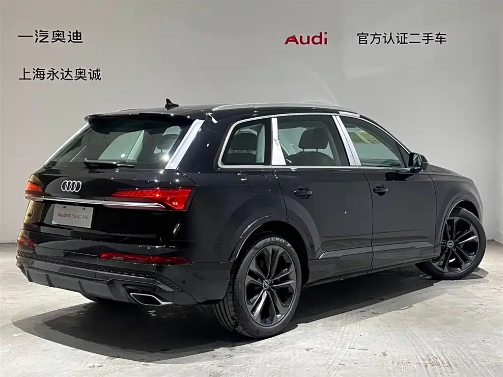 Audi Q7 2025 из CN, фото 5