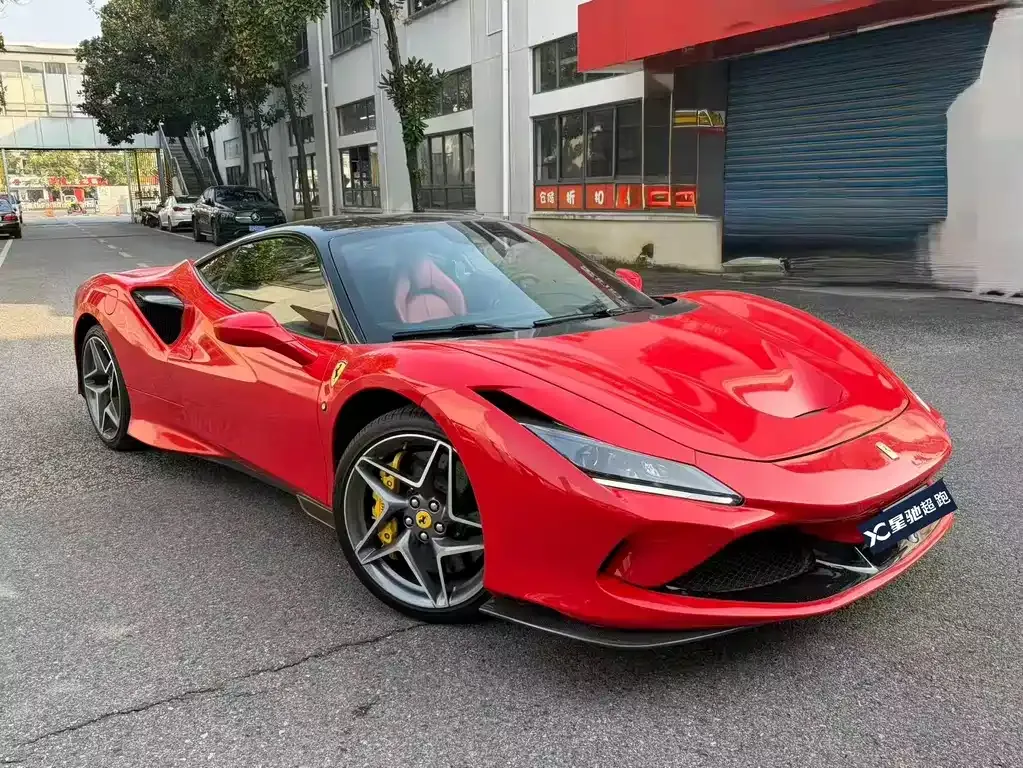 Ferrari F8