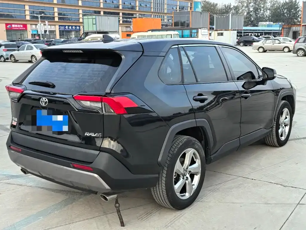 Toyota RAV4 2022 из CN, фото 3
