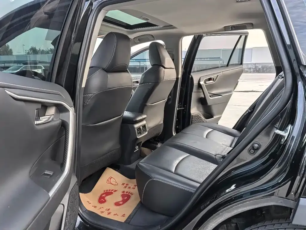 Toyota RAV4 2022 из CN, фото 5