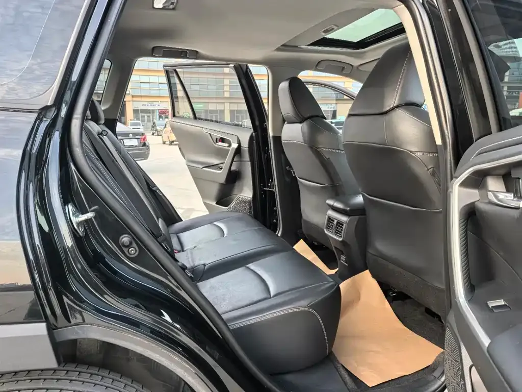 Toyota RAV4 2022 из CN, фото 6