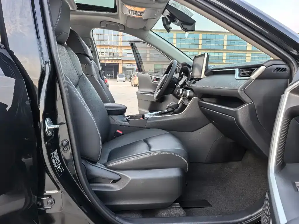 Toyota RAV4 2022 из CN, фото 7
