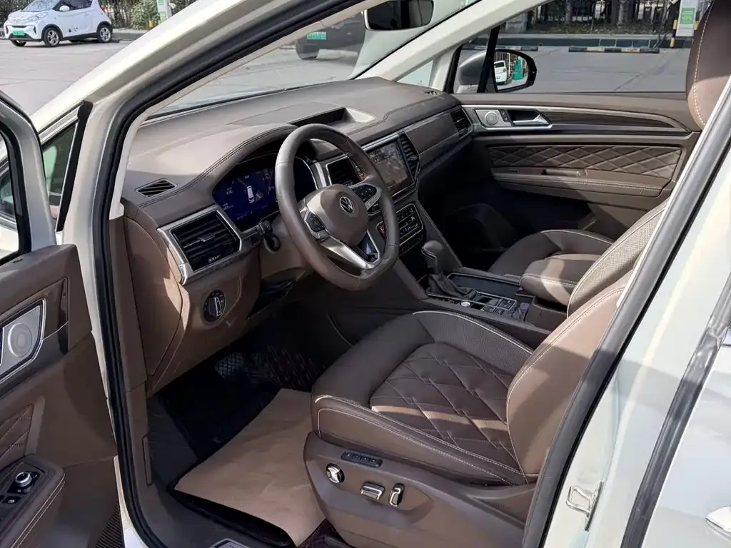 Volkswagen Viloran 2021 из CN, фото 7