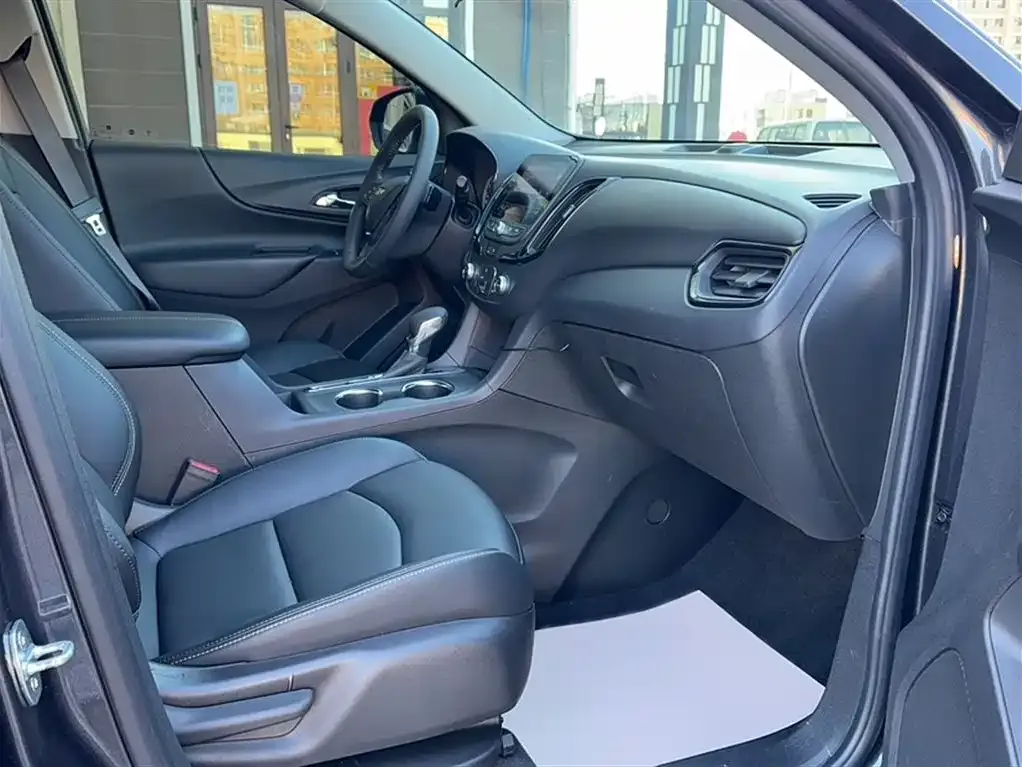 Chevrolet Equinox 2022 из CN, фото 4