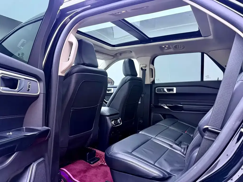 Ford Explorer 2021 из CN, фото 6