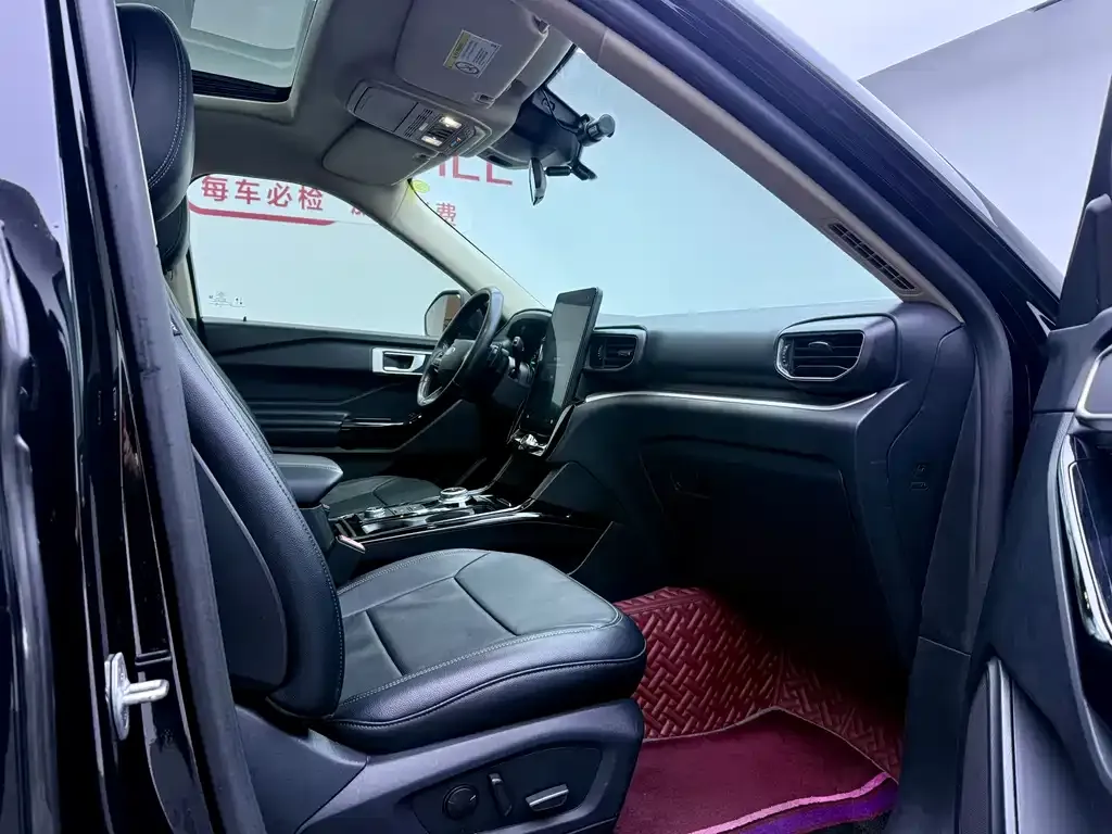 Ford Explorer 2021 из CN, фото 7