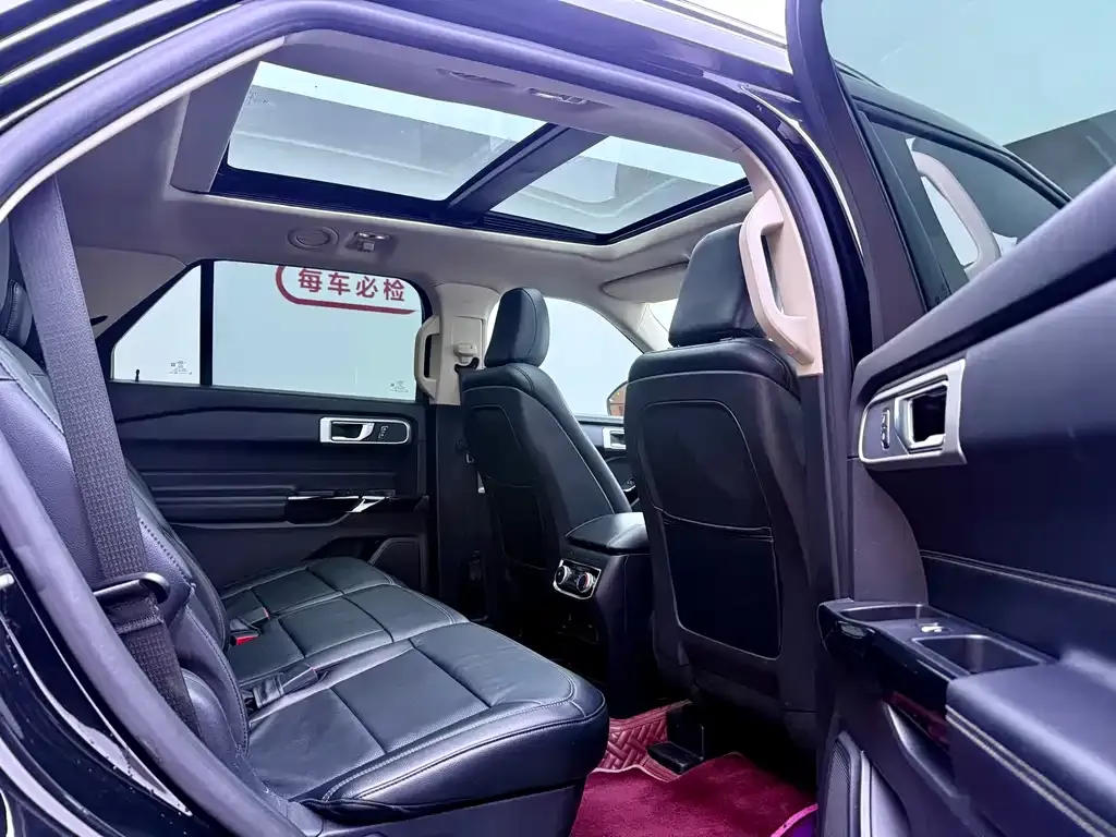 Ford Explorer 2021 из CN, фото 8