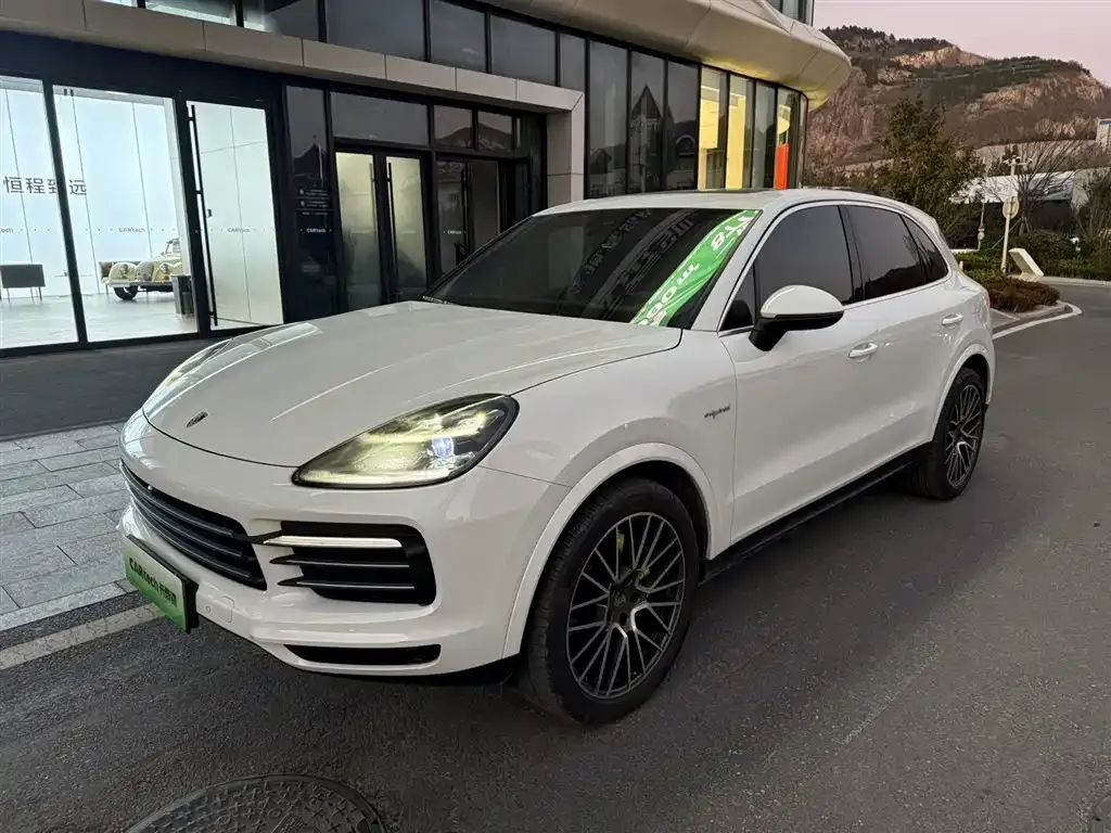 Porsche Cayenne Hybrid 2021 из CN, фото 1