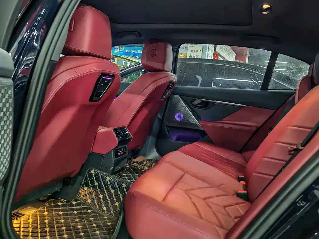 BMW i5 2024 из CN, фото 6