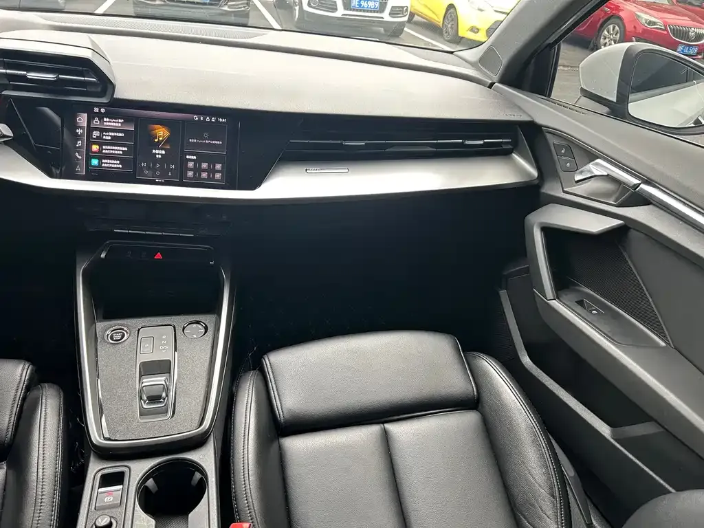 Audi A3 2021 из CN, фото 7