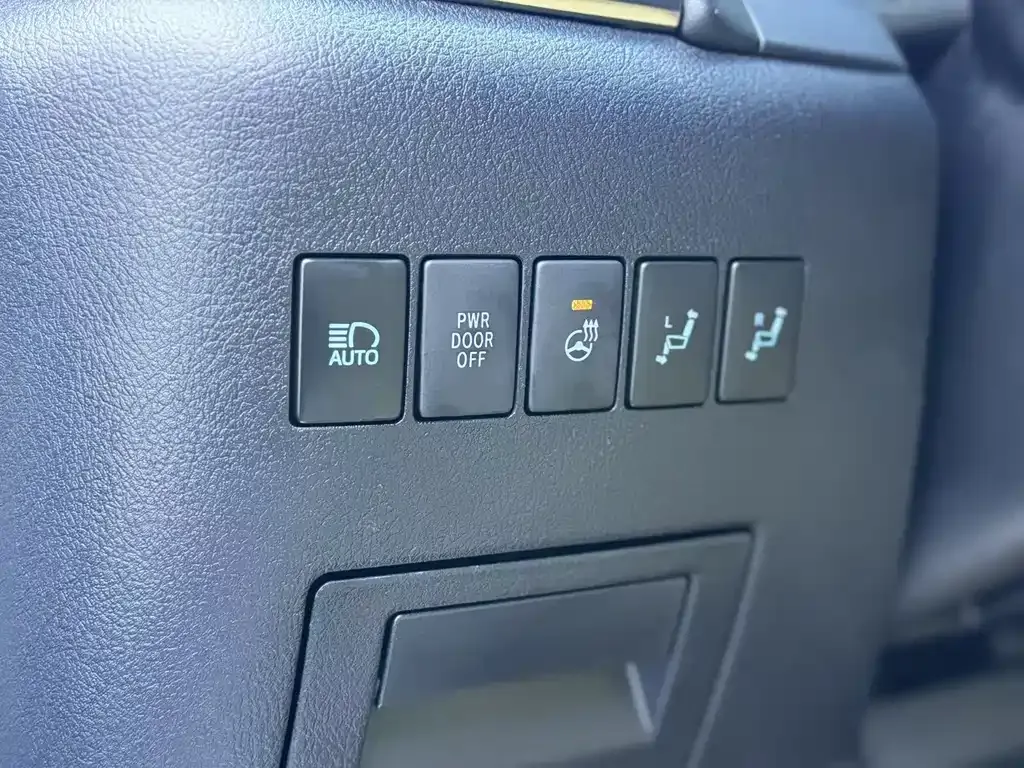 Toyota Vellfire 2022 из CN, фото 7
