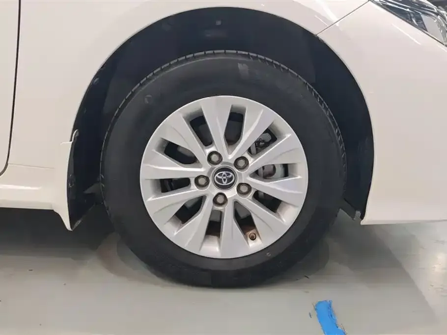 Toyota Corolla 2023 из CN, фото 6