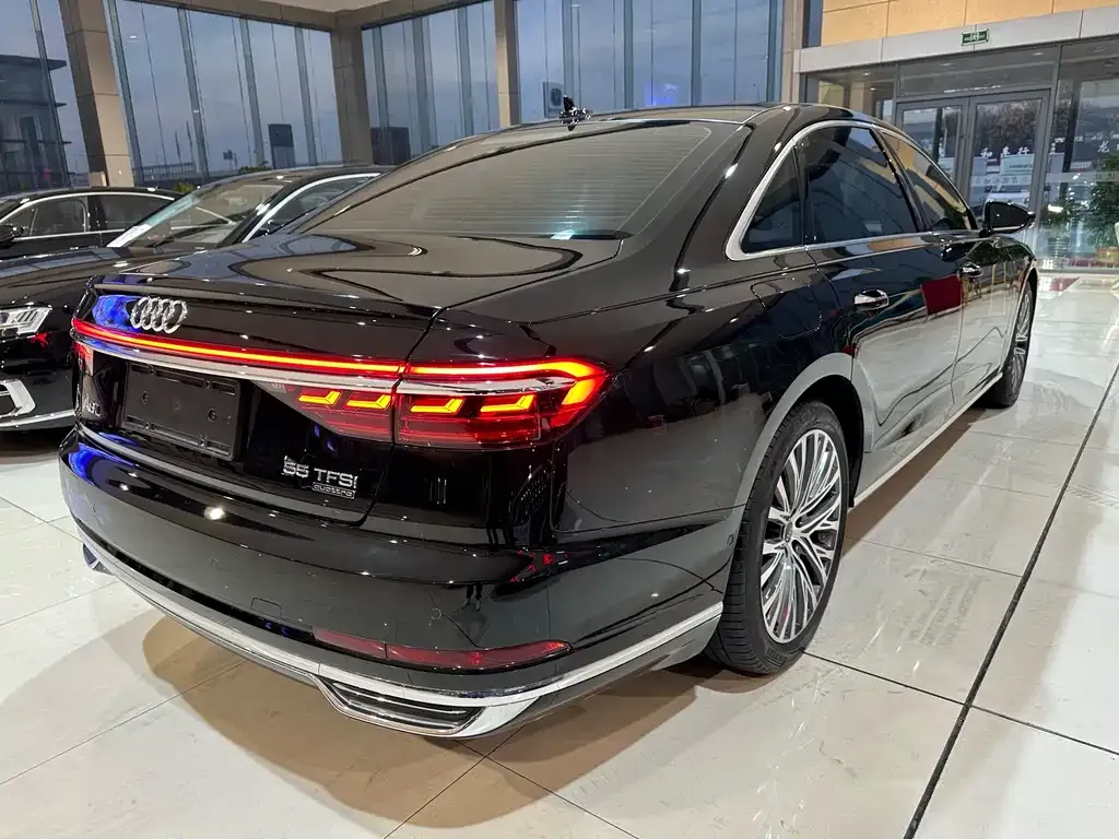 Audi A8 2021 из CN, фото 4