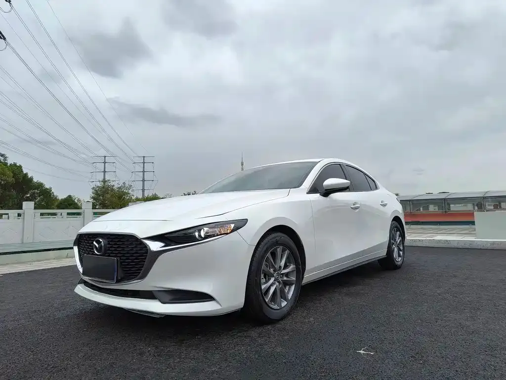 Mazda 3 Axela 2022 из CN, фото 1