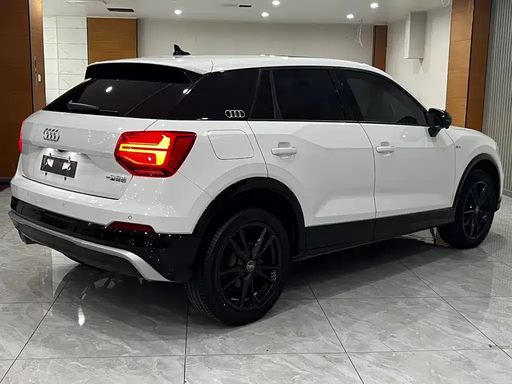 Audi Q2L 2021 из CN, фото 4
