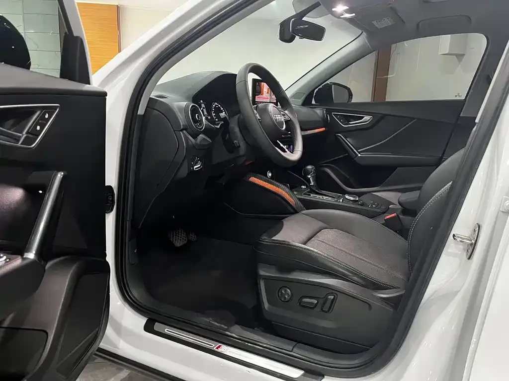 Audi Q2L 2021 из CN, фото 8