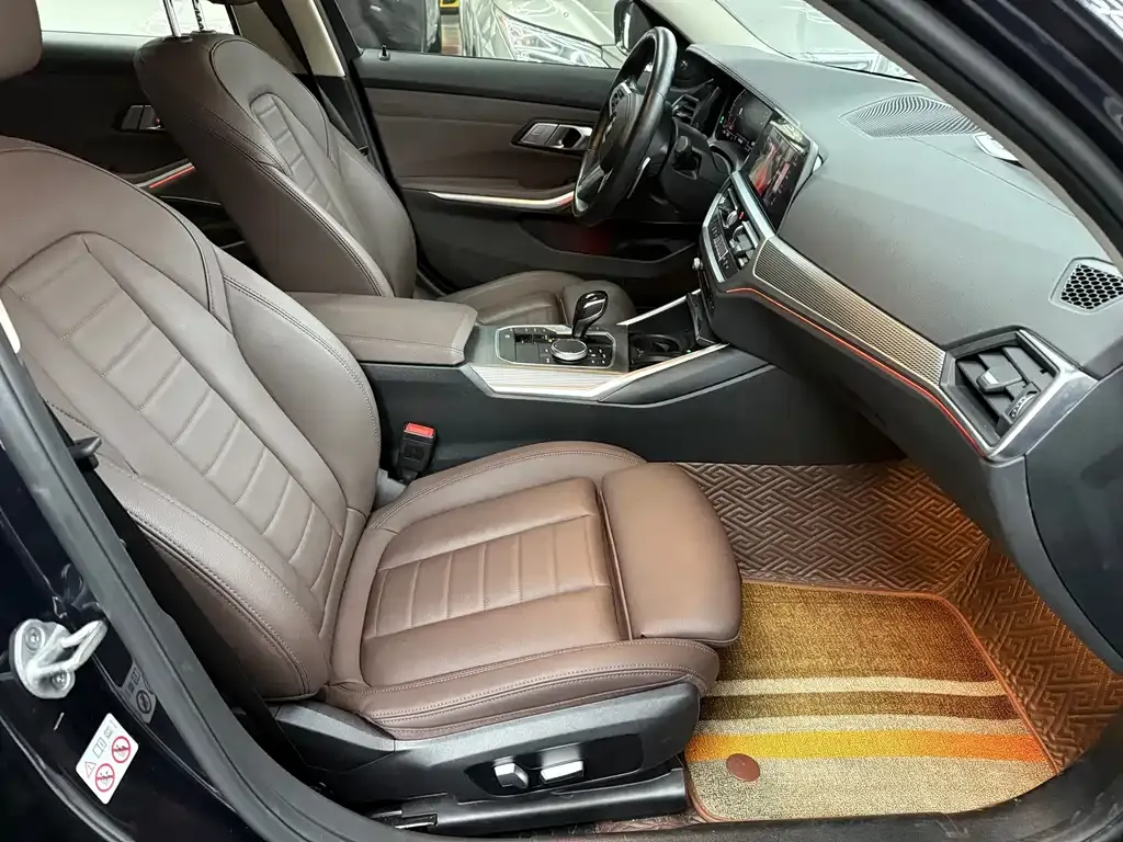 BMW 3 Series 2022 из CN, фото 7