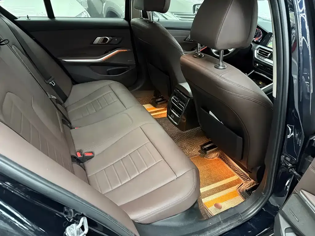 BMW 3 Series 2022 из CN, фото 9