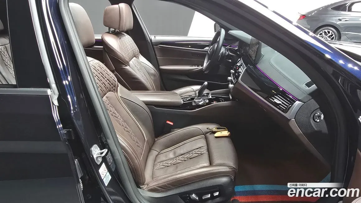BMW 5-Series 2023 из KR, фото 10