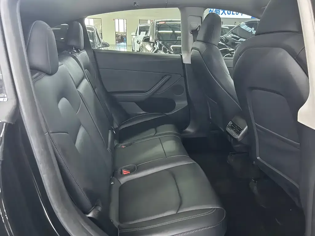 Tesla Model Y 2024 из CN, фото 10