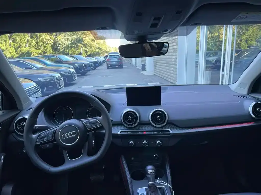 Audi Q2L 2023 из CN, фото 4