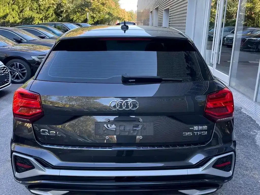 Audi Q2L 2023 из CN, фото 5