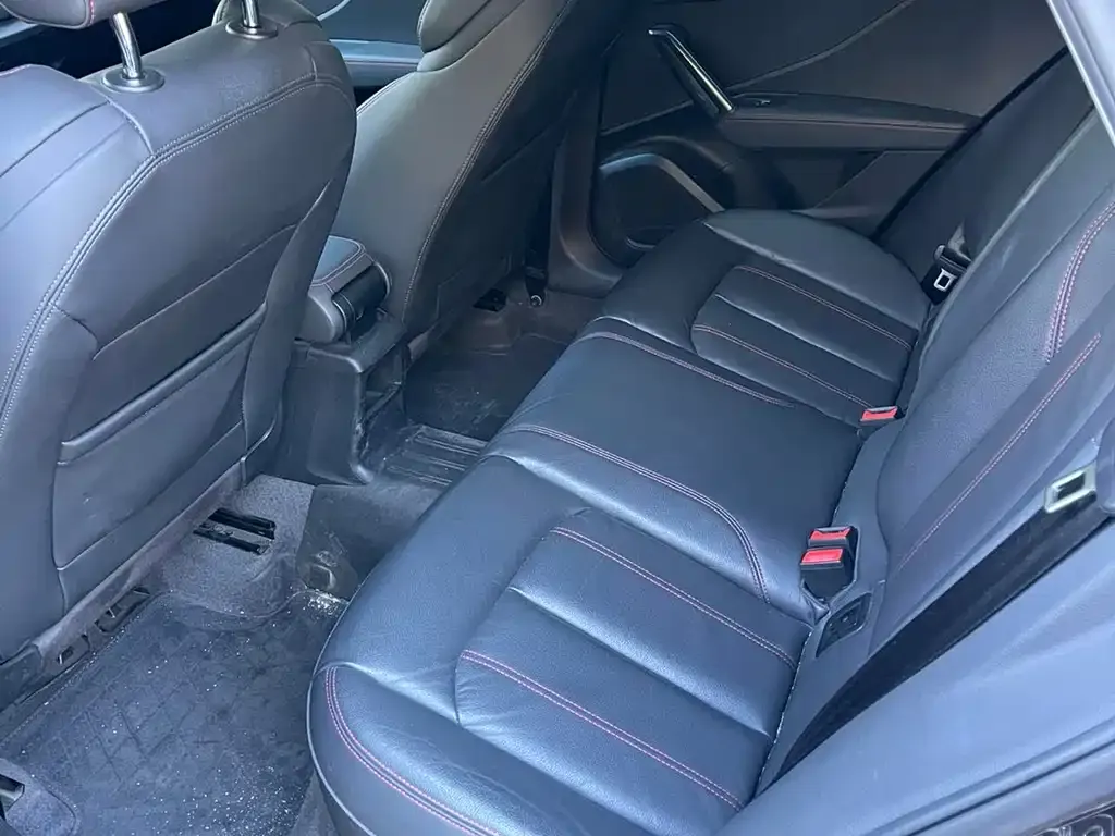 Audi Q2L 2023 из CN, фото 6