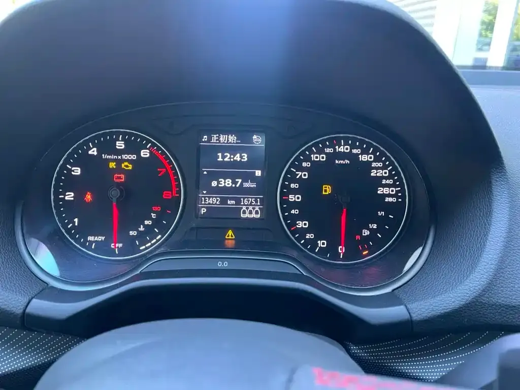 Audi Q2L 2023 из CN, фото 8