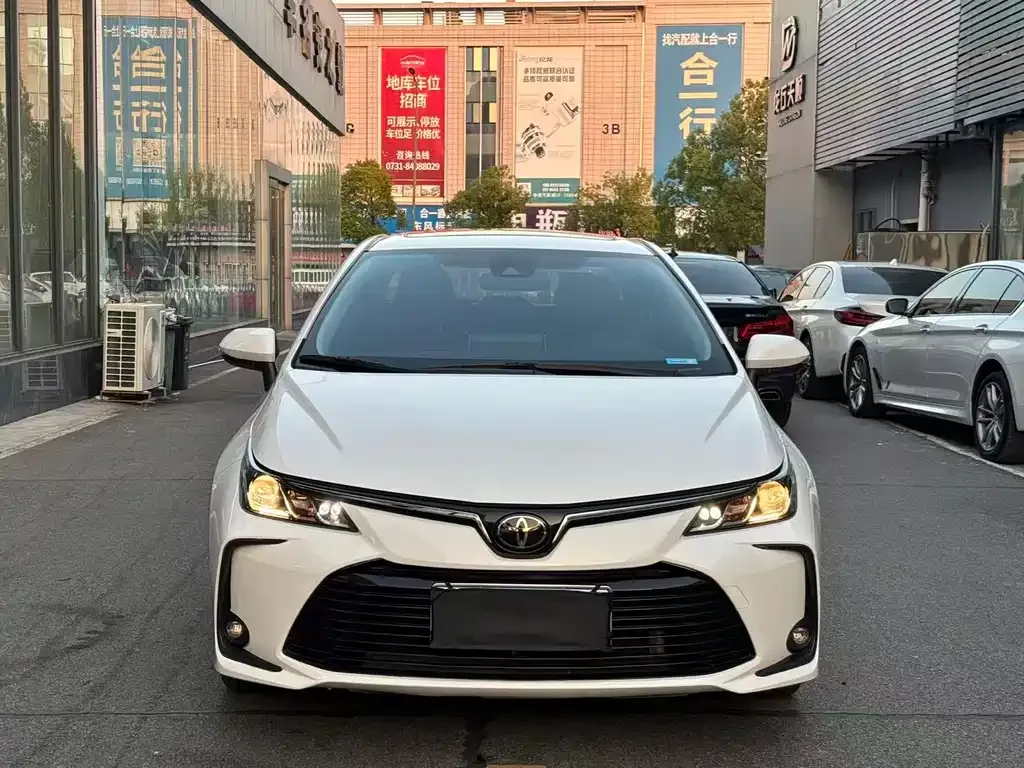 Toyota Corolla 2021 из CN, фото 3