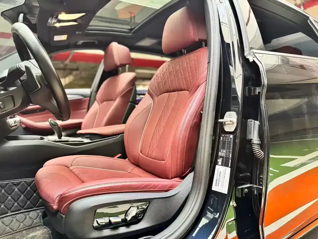 BMW 5 Series 2024 из CN, фото 10
