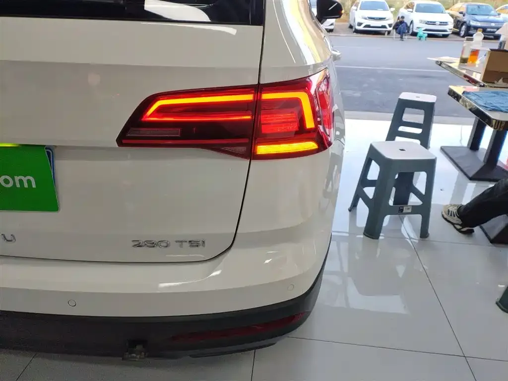 Volkswagen Tharu 2021 из CN, фото 8
