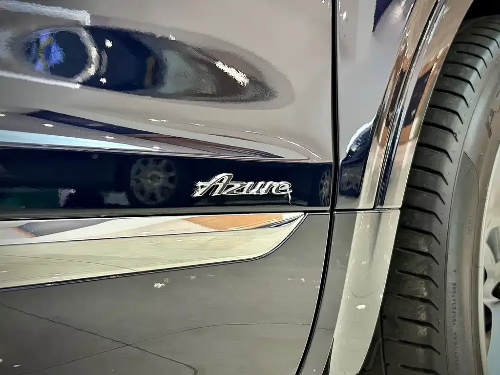 Bentley Bentayga 2023 из CN, фото 3