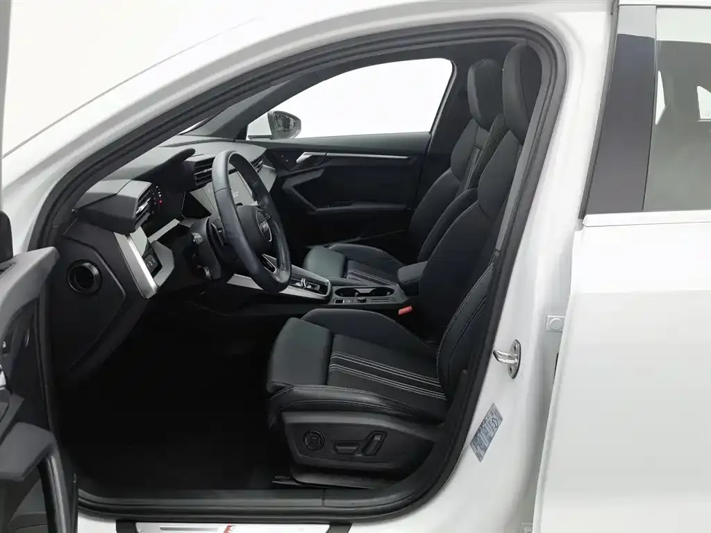 Audi A3 2022 из CN, фото 10