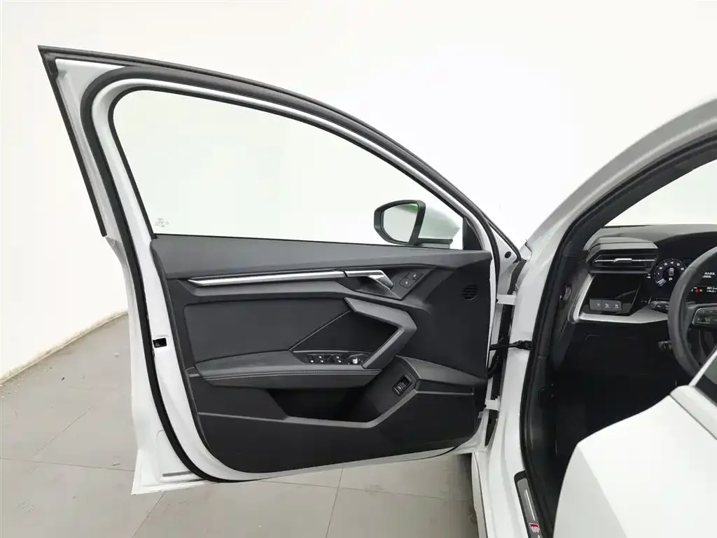 Audi A3 2022 из CN, фото 8