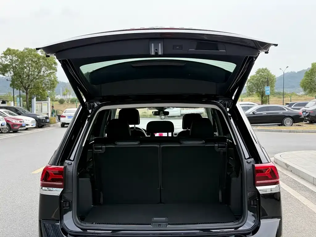 Volkswagen Teramont 2024 из CN, фото 8