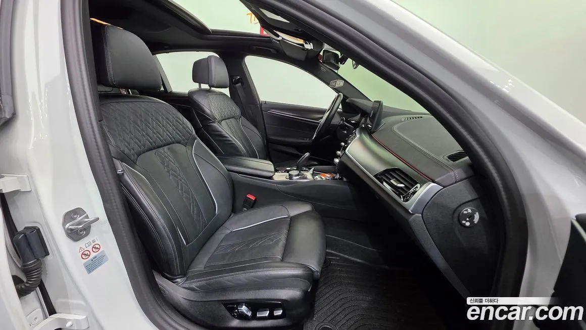BMW 5-Series 2023 из KR, фото 10