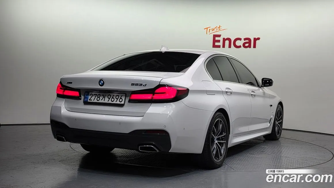 BMW 5-Series 2023 из KR, фото 2