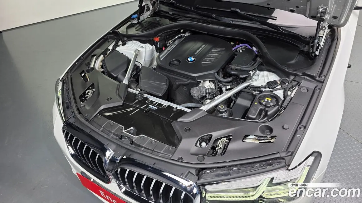BMW 5-Series 2023 из KR, фото 6