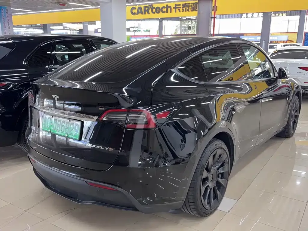 Tesla Model Y 2022 из CN, фото 9