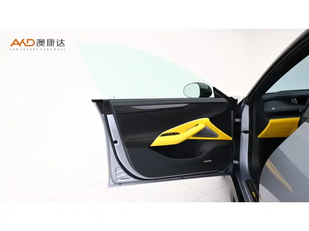 Xiaomi SU7 Ultra 2025 из CN, фото 10