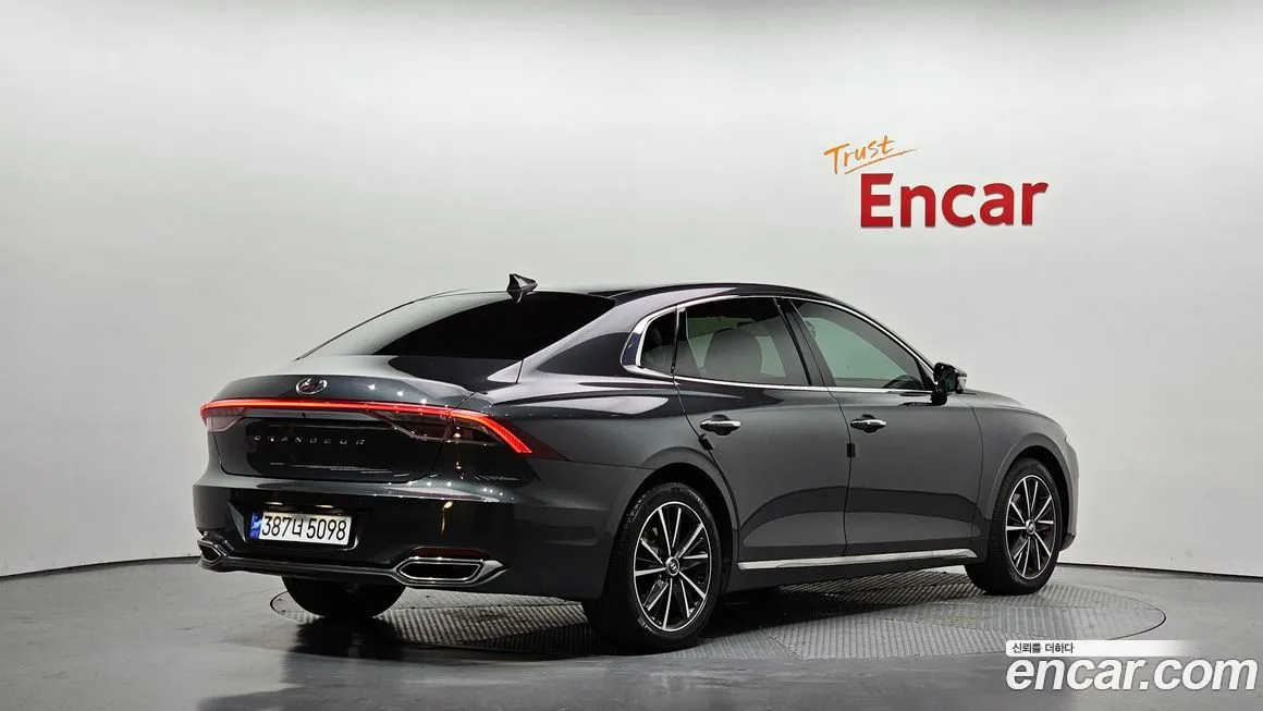 Hyundai Grandeur 2022 из KR, фото 2