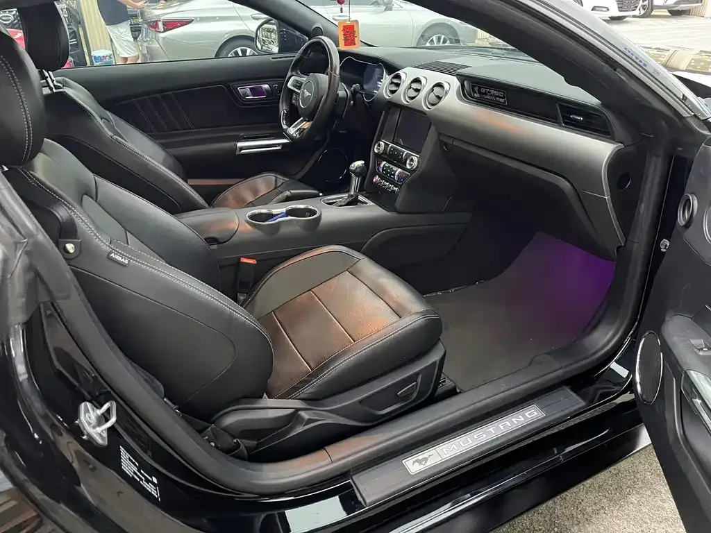 Ford Mustang 2022 из CN, фото 9