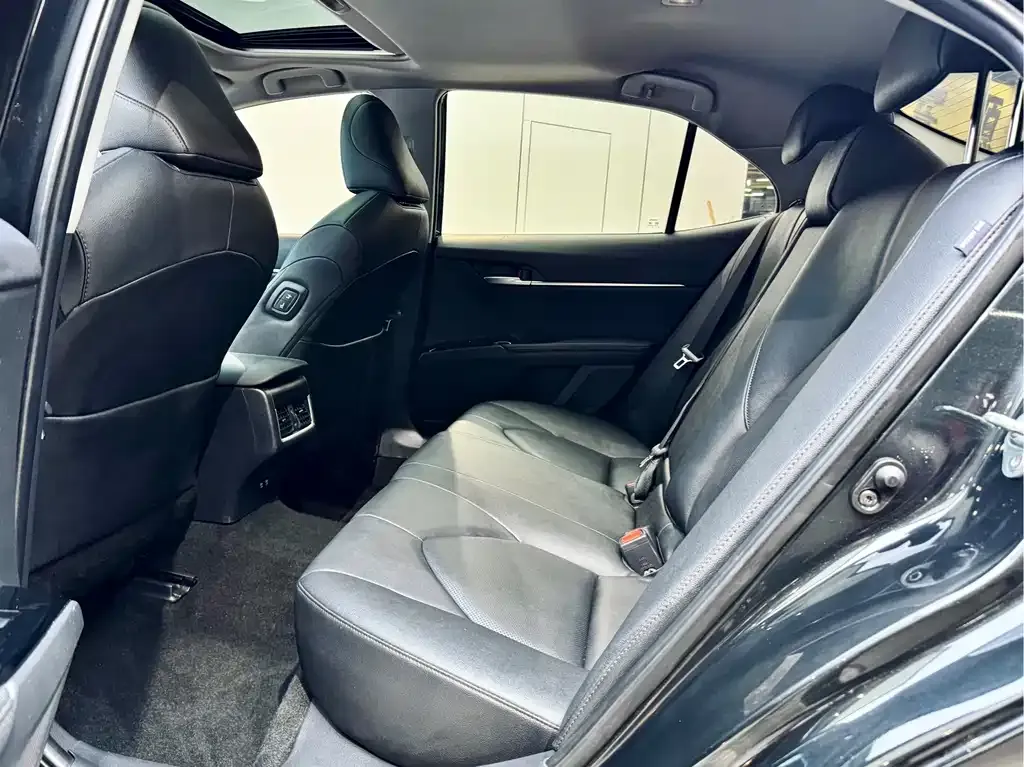 Toyota Camry 2022 из CN, фото 10