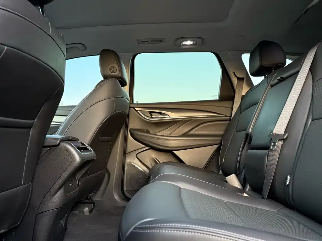 Buick Enclave 2022 из CN, фото 9