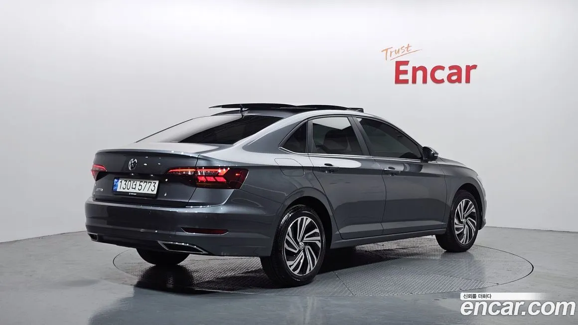 Volkswagen Jetta 2021 из KR, фото 2